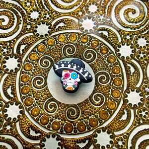 Shoe charm floral skull